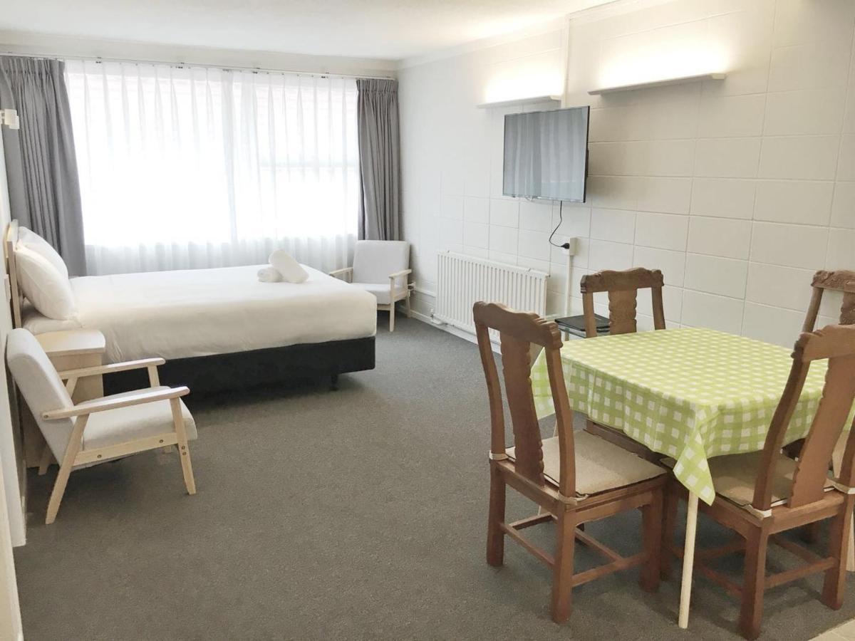 Thermal Oak Motel Роторуа Екстер'єр фото