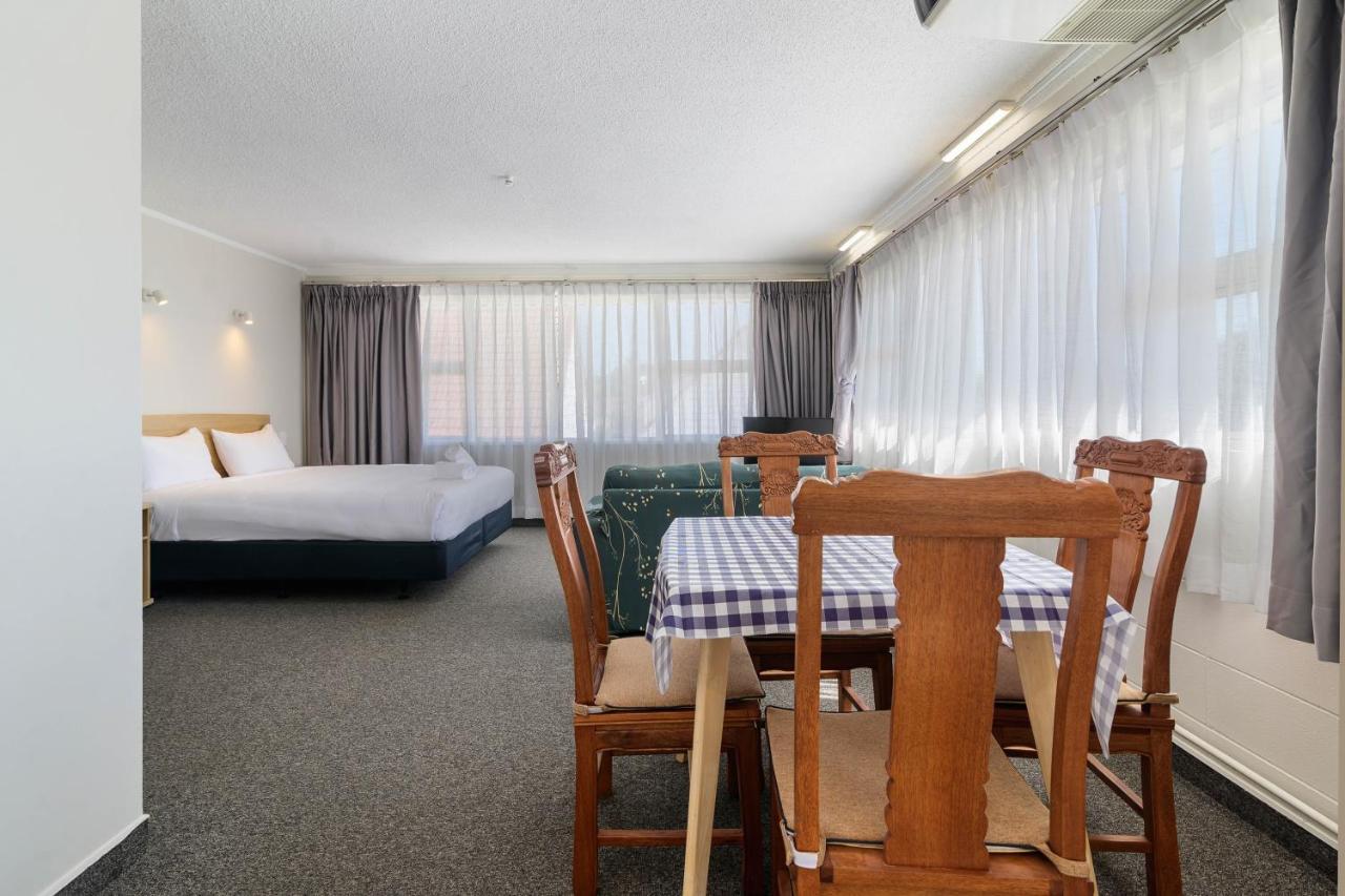 Thermal Oak Motel Роторуа Екстер'єр фото